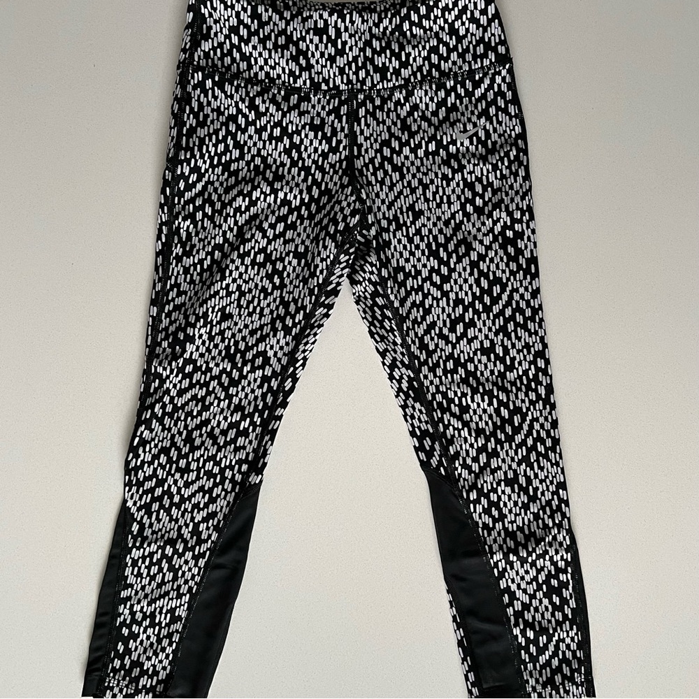 Nike Crop Leggings